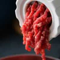 La viande hachée d'agneau pourrait bien voir le jour sur le marché français grâce au projet Pivo, porté par la chambre d'agriculture Auvergne Rhône-Al