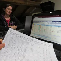 Employer un salarié n'est pas anodin pour la trésorerie d'une exploitation. N'hésitez pas à vous faire accompagner par un comptable ou un centre de ge