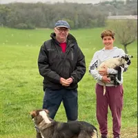Roxanne Mouilhayrat, installée en Gaec sur l’exploitation de Michel Delmas, à Cressensac dans le Lot, vit de sa passion "au milieu de leur 730 brebis 
