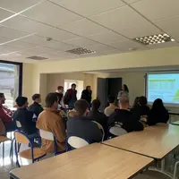 Trois organismes de sélection ont répondu présents pour venir parler génétique ovine et choix de bélier aux participants.