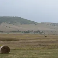 Pré de fauche dans un poljé.