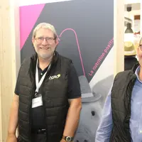Hervé Fortune, spécialiste porc, et Jean-Yves Brigaud, directeur commercial Agro 01 © D. Poilvet