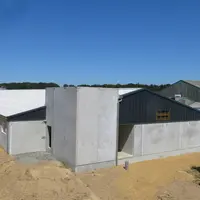 La station de Romillé se dote d'un nouveau bâtiment permettant d'engraisser la totalité des porcelets produits. © Ifip
