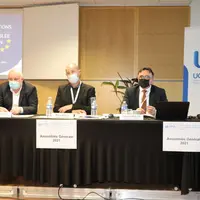 De gauche à droite : Philippe Bizien, vice-président de la section porc de l'UGPVB, Michel Bloc'h, président, Jacques Crolais, directeur, et Jean-Luc