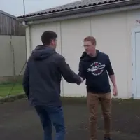 Consacrer du temps à l'accueil du nouvel arrivant est essentiel. Il est important de montrer à la personne qu'elle est attendue, et de prendre du temp