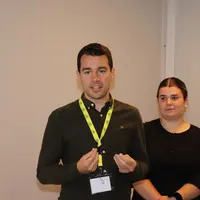 Erwan Carel, responsable groupement porc Eureden zone Côte-d'Armor, et Anna Lévêque, conseillère technico-commerciale. «Cette formation permet de mieu