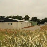 Le projet de révision de la directive IED conforterait au détriment du modèle d’élevage familial français  les modèles tendant au gigantisme.