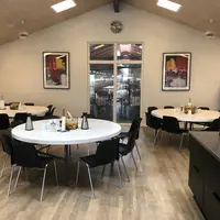 Quatre sites de l’exploitation disposent d’une cantine confortable où tous les salariés peuvent se restaurer pendant leur pause commune.