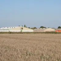 bâtiment vue extérieure intégration paysagère