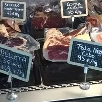 Des poitrines de porc de qualité pour la charcuterie sèche avec l’Improvac