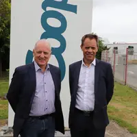Bernard Rouxel, président (à gauche) et Emmanuel Commault, directeur de la Cooperl : " Le seul prix du Marché du porc français n’est plus lisible car