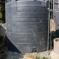 <em class="placeholder">La cuve de stockage permet d'utiliser l'eau du forage même si la pompe de prélèvement dans le puits tombe en panne.<