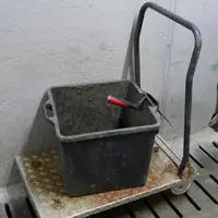 <em class="placeholder">Chariot pour simplifier le ramassage des déjections</em>