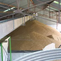 Porcins / fabrication d'aliment Ã  la ferme / stockage des cÃ©rÃ©ales /matiÃ¨res premiÃ¨res agricoles pour l'aliment