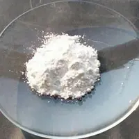 En élevage porcin, l'oxyde de zinc est utilisé en prévention des diarrhées de post-sevrage.