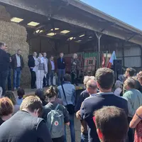 Vincent Vershuere, éleveur laitier de 33 ans, soutenu dans l'Oise.