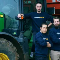 De gauche à droite : Paolin Pascot, Dinh Nguyen et Clément le Fourmis, cofondateurs d’Agriconomie.