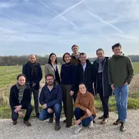 Audrey Bourolleau, cofondatrice du campus Hectar, et les responsables innovations de cinq coopératives agricoles