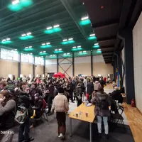 L'aide aux réfugiés ukrainiens s'organisent dans les pays frontaliers de l'Ukraine.