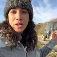 Emilie Faucheron et son mari Benjamin sont viticulteurs en bio à Montady dans l’Hérault.