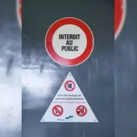 Panneau d'interdiction d'entrée dans le local phyto