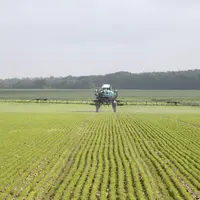 Application d'un traitement phytosanitaire fait dans un champ