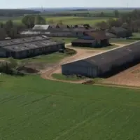 Exploitation agricole céréalière dans le Cher