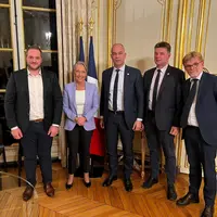 Arnaud Guillot, président des Jeunes agriculteurs, et Arnaud Rousseau, président de la FNSEA, et Hervé Lapie, secrétaire général de la FNSEA avec Elis