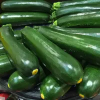 Plusieurs courgettes