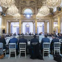 Table de la réunion à l'Elysée jeudi 2 mai 2024 avec Emmanuel Macron, des ministres et la profession agricole, syndicats, coopération, chambres d'agri