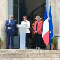 Passation de pouvoir rue de Varenne entre Marc Fesneau, Agnès Pannier-Runacher et Annie Genevard au ministère de l’Agriculture.