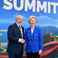 Ursula von der Leyen, présidente de la Commission européenne, et le président brésilien Lula le 18 novembre lors de l’ouverture du G20 à Rio de Janeir