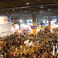 Vue de la foule dans le pavillon 1 du salon de l'agriculture 2024