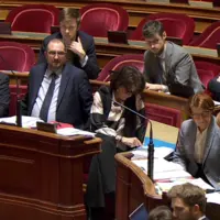 Le sénateur Laurent Duplomb à gauche lors de l’examen du projet de l’orientation agricole le 5 février au Sénat avec la ministre de l’Agriculture An