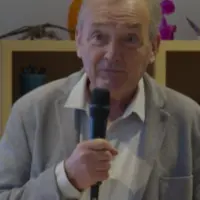 philippe pointereau derrière le micro
