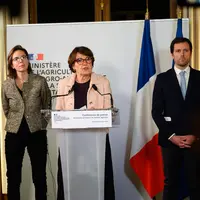 Annie Genevard, le 9 janvier au soir, avec Amélie de Montchalin, ministre de l’Action et des Comptes publics et Mathieu Lefèvre, ministre délégué aupr