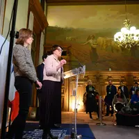 Annie Genevard et Amélie de Montchalin devant la presse agricole.