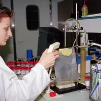 Analyse de pathogènes sur lait (cru) au laboratoire Lilano