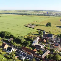 Commune rurale de Somme en prise de vue aérienne.