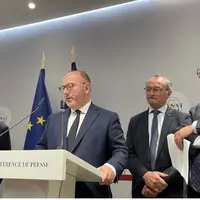 Les sénateurs Bernard Buis, Laurent Duplomb, Henri Cabanel et Franck Menonville en conférence de presse le 2 avril au Sénat.