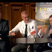 De gauche à droite : Benoît Delaloy, commissaire général du Sommet de l’élevage, Olivier Lasternas, éleveur et président du Herd-Book Limousin, et Jac
