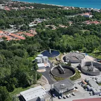 Plan aérien de la station de traitement d’Argelès-sur-Mer pour la réutilisation des eaux usées à destination des vergers et des vignes.