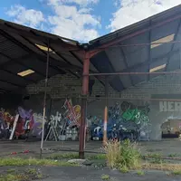 hangar abandonné