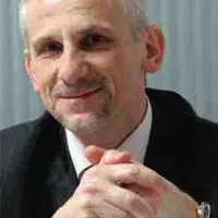 ALAIN BAZOT, PRÉSIDENT DE L’UFC-QUE CHOISIR. “ Inflation des surfaces et des volumes, disparition de la typicité, moindre qualité, apparition d’une ca