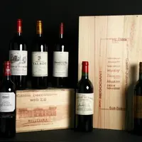 Six bloggers ont sélectionné six bordeaux pour constitué une caisse web 2.0 vendue comme telle par Millésima.