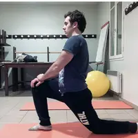 les étirements de l’ensemble des chaînes 
musculaires font partie des exercices auquels se sont 
soumis les salariés du château Larose Trintaudon.