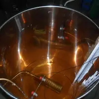 LA RELATION ENTRE LA TENEUR EN CO2 dissous dans un vin et en O2 pouvant être dissous a été vérifiée en conditions expérimentales, dans la cave d’Inter