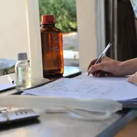 SELON DES ESSAIS MENÉS PAR
L’ICV, LA DOSE DE SO2 EMPLOYÉE
EN PHASE PRÉ-FERMENTAIRE et le choix de la souche de levure sont les facteurs qui ont l’im