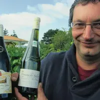Daniel Bideau, viticulteur, produit des muscadets version bio et version raisonnée.