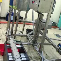 L’IFV Val de Loire utilise un 
circuit-test, équipé d’un manchon porte-échantillons, pour étudier des cinétiques d’encrassements de l’inox.